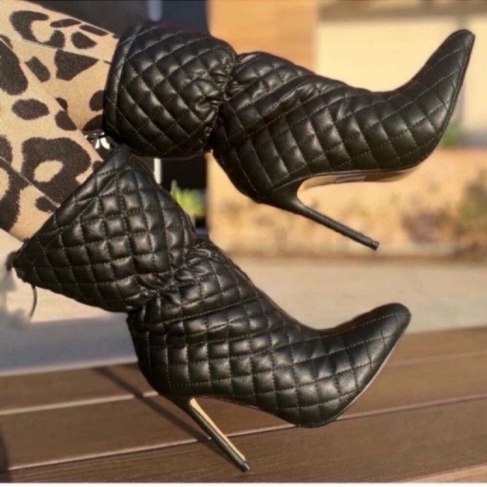 QUILTED ANKLE BOOTIE- BLACK size 6